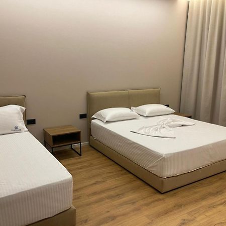 Dia Mare Deluxe Aparthotel Vlorë Exteriör bild