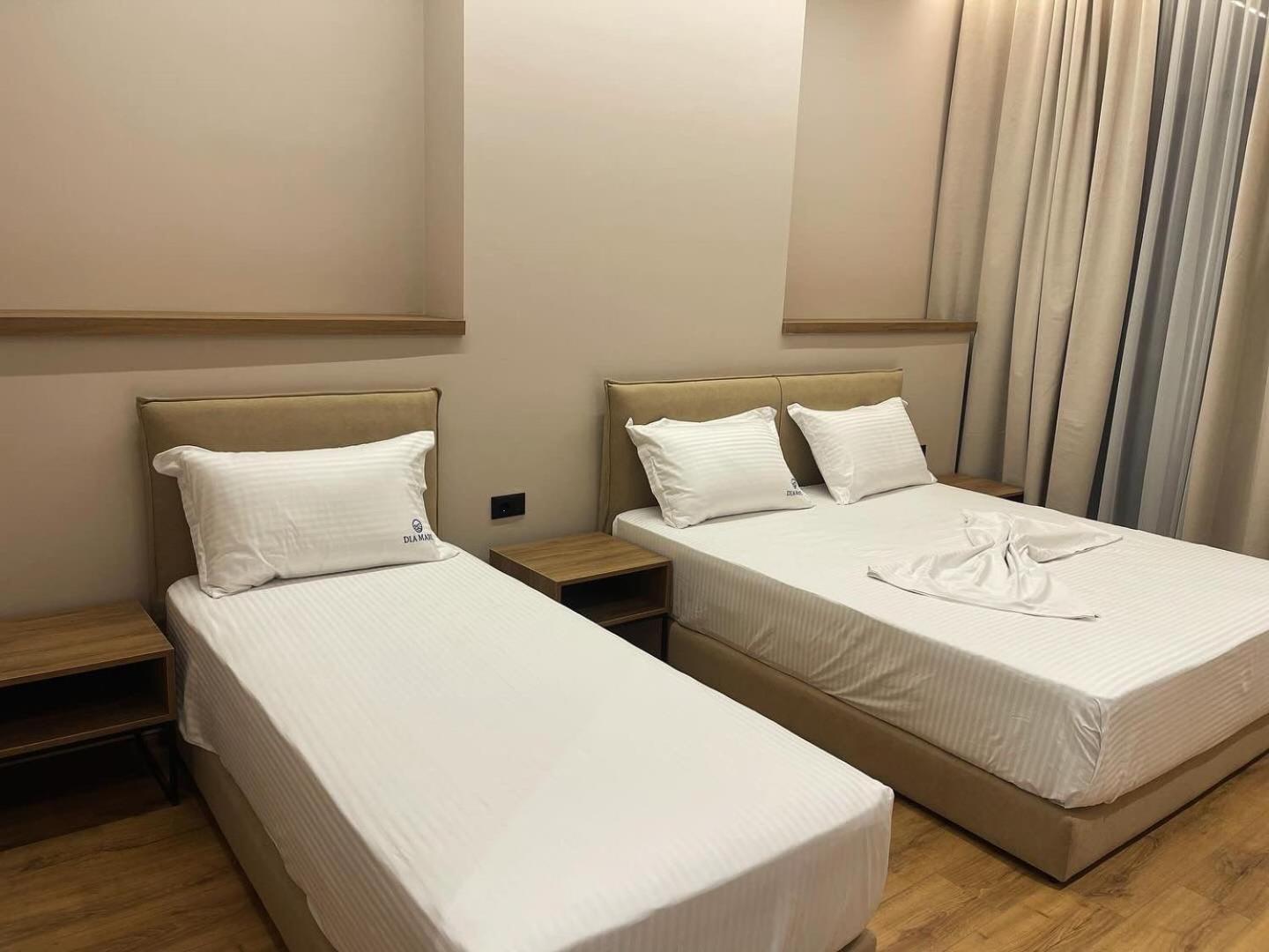 Dia Mare Deluxe Aparthotel Vlorë Exteriör bild