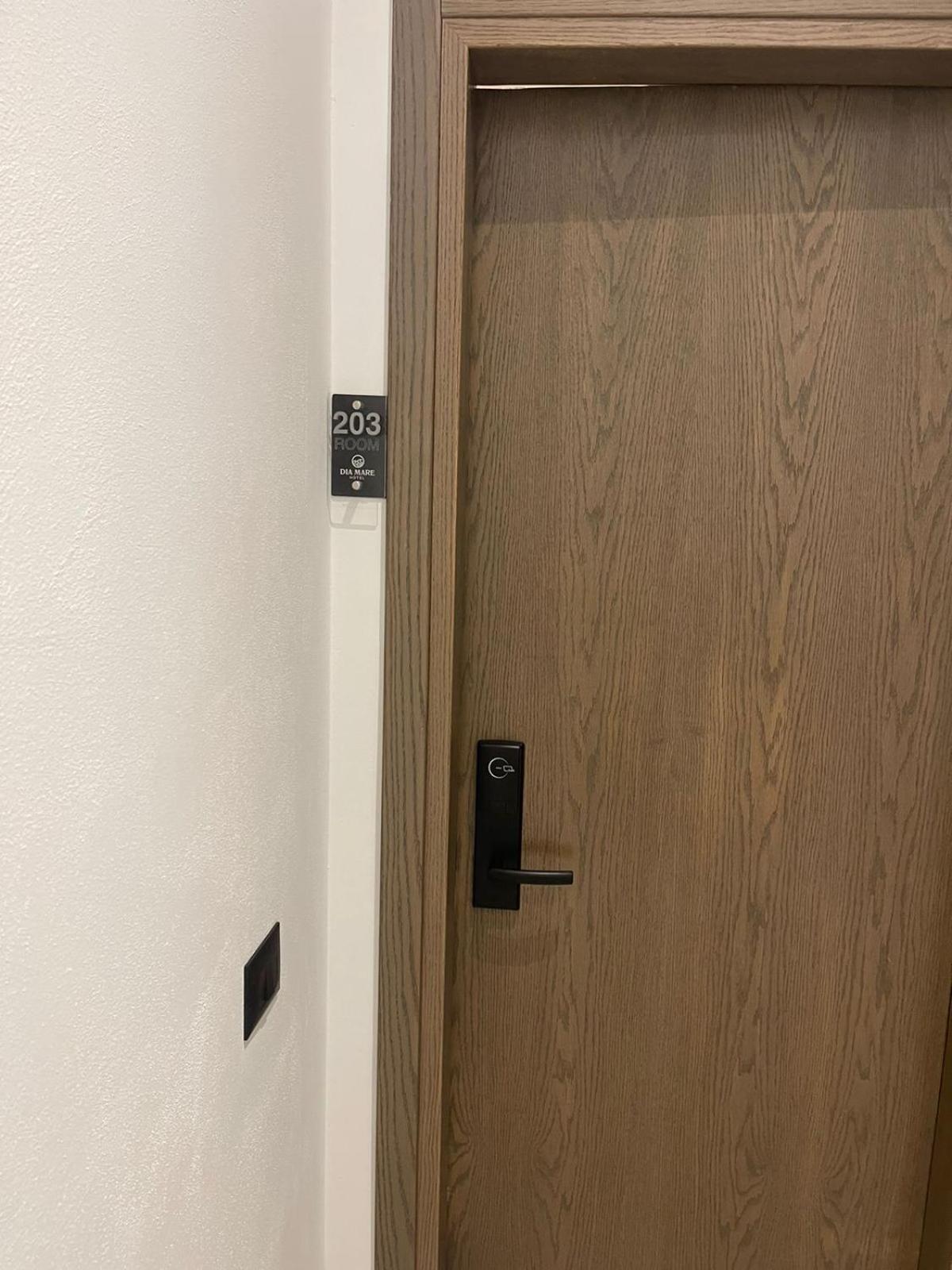Dia Mare Deluxe Aparthotel Vlorë Exteriör bild